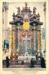 New-altare-del-Crocifisso-chiesa-del.Gesu_