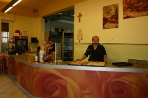 Pizza Shop Maggiolino Vle Circonvallazione 108/110 Mirandola tel.0535610706