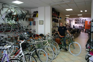 Stil Motor Bike vendita e riparazione cicli e scooter cia Circonvallazione 40 Mirandola tel.0535610568