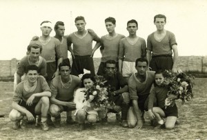 1946-Calcio-la-formazione-dei-Partigiani-Mirandolese-Gent.conc_.Alberto-Bombarda