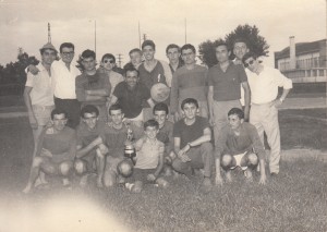 1961-La-squadra-del-bar-Botteghino-gent.conc_.-Cirillo
