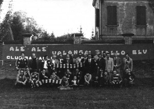 1976-Calcio-Mirandolese-tifosi-al-seguito-Gent.conc_.Alberto-Bombarda