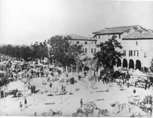 P.zza-del-Castello-mercato-bestiame-1902