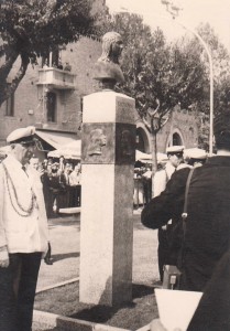 1963-Inaugurazione-monumento-a-G.Pico-2-gent.conc_.-Giorgio-Amadelli