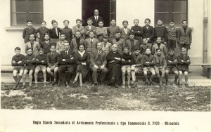 Regia-Scuola-Secondaria-di-Avviamento-Professionale-a-tipo-Commerciale-G.Pico_.Mirandola1930-40-Paolo-Belluzzi2