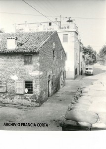 nni '50-'60. La casa più vecchia di Mirandola, tra via mura e via quartieri. Princ. di Francia corta
