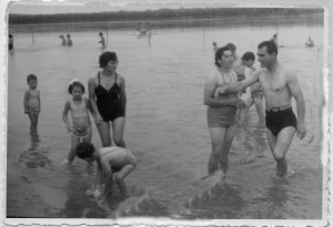 1953-Vacanze-a-Po-Faiglia-Barelli-e-Neri-Gent.conc_.-Alberto-Barelli