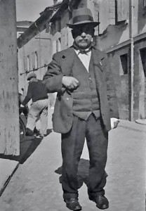 1946-Manfredo-Gambuzzi-nonno-di-Franco-Gambuzzi-Per-sua-gent.conc_.
