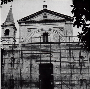 La chiesa parrocchiale di Fossa, eretta intorno al 1650.All'interno si trova il santuario di San Massimo