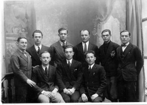 1930-Società-di-svago-e-culturale-la-Tuba-alcuni-soci-Gent.conc_.Antonio-Zerbini