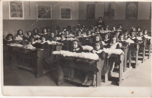 1942 Una classe della Maestra Comini