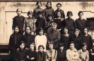 1925-Scuole-elementari-VI-classe-gent.conc_.-Speranza-Ferri