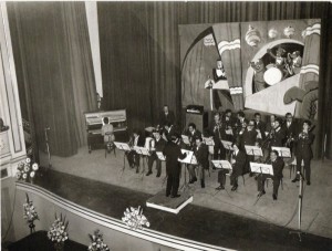 1969-Big-Band-della-Filarmonica-di-Mirandola-gent.conc_.-Franco-Bonzagni