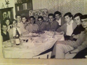 1966-Festa-di-compleanno-a-casa-di-Franco-Golinelli-gent.conc_.Magda-Molinari