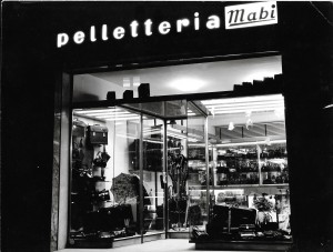 1963-Inaugurazione-del-negozio-MABI-in-via-Volturno-Gent.conc_.Bianca-Mataloni