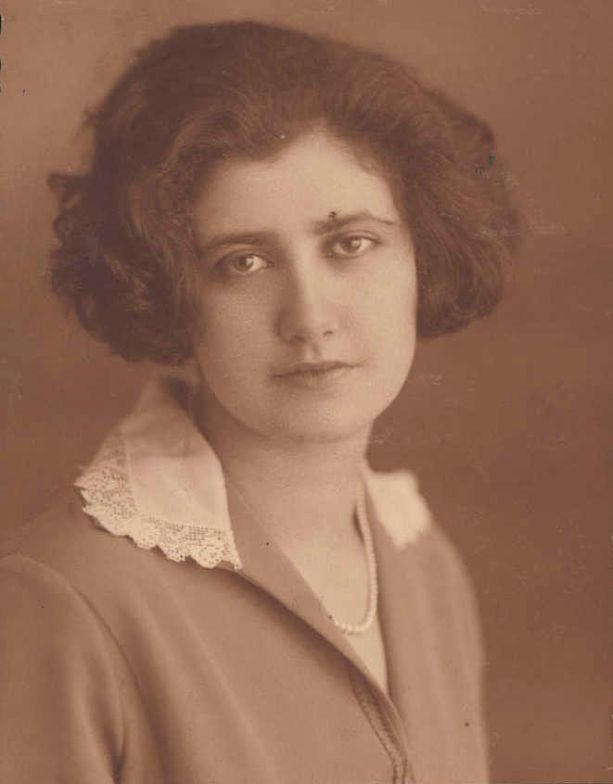 Carla Simons nel 1926