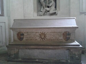 Sarcofago di Lucrezia Pico in San Benedetto Polirone